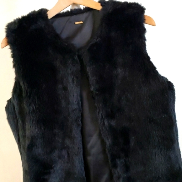 ALDO Faux Fur Vest - Black - Picture 5 of 9